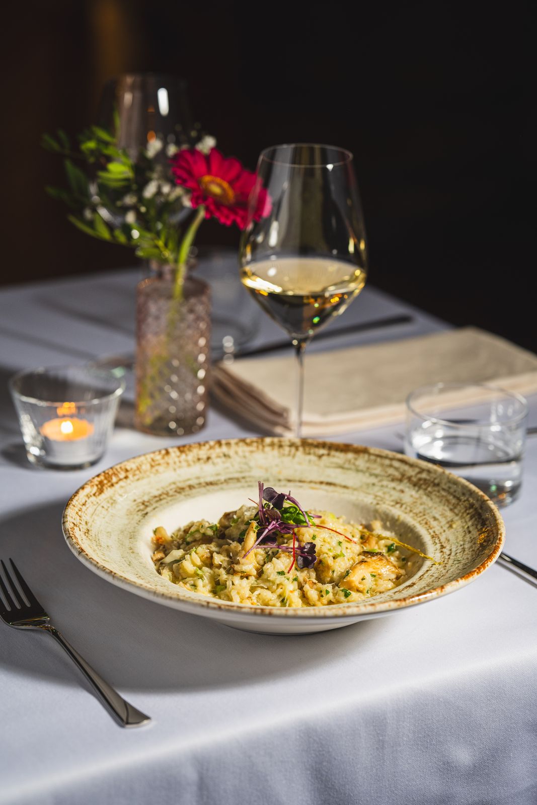 Wild Mushroom Risotto mit gegrillten Wildpilzen und frischen Kräutern